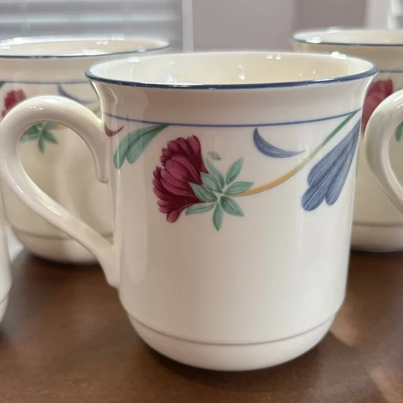 LENOX Chinastone, Poppies on Blue Floral Pattern Ceramic 5 Piece Mug Set - Picture 7 of 17
